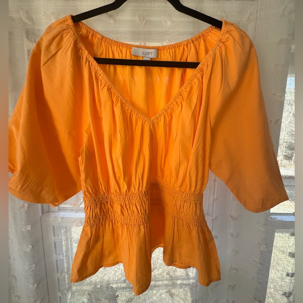 LOFT Lily Gathered Waist V Neck Blouse Size Medium Tangerine Half Sleeve